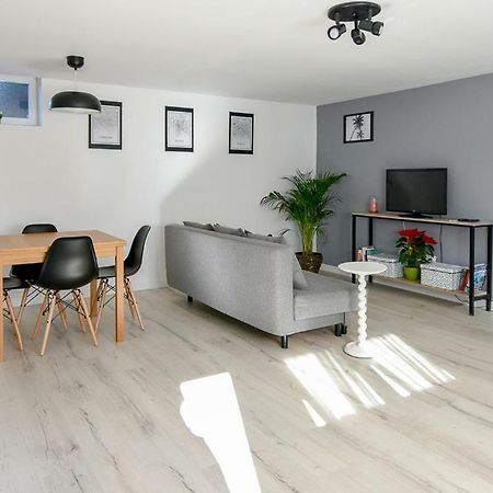 Apartamento Turistico En برونيتي المظهر الخارجي الصورة